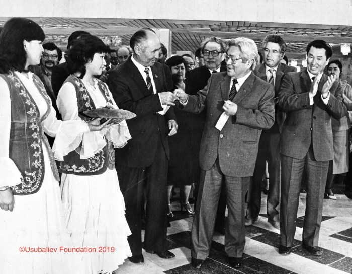 14.06.1984г. Торжественное открытие в г.Фрунзе б-ки им.В.И. Ленина.jpeg